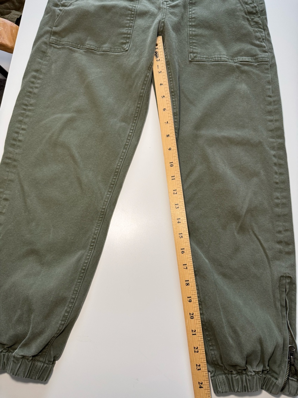 Liverpool Los Angeles Army Green Cargo Jogger Pants Ankle Zip Women’s size 8 - Picture 8 of 8